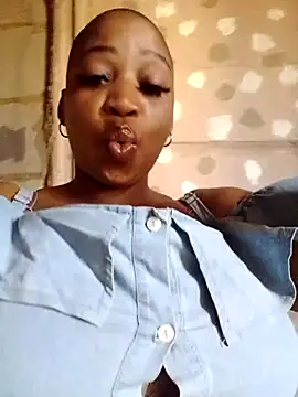 winterqueenx online show from February 2025 03:04:02 PM