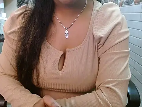 Snapshot of LovingPihu chatting on February 2026 05:45:01 AM LovingPihu online show from February 2026 05:45:01 AM