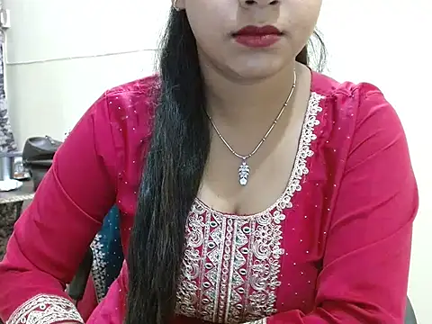 LovingPihu online show from April 2026 05:23:01 AM