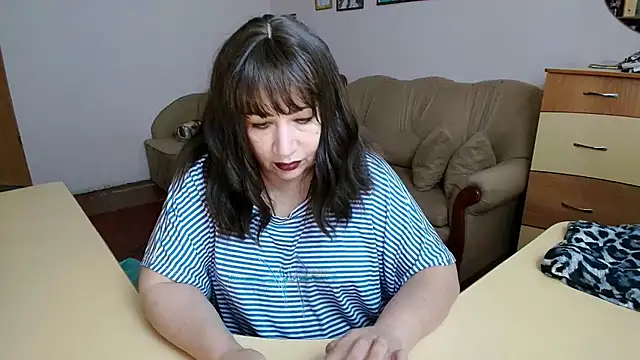 Snapshot of Lucretia_Goldi_ chatting on October 2025 12:25:01 PM Lucretia Goldi  online show from October 2025 12:25:01 PM