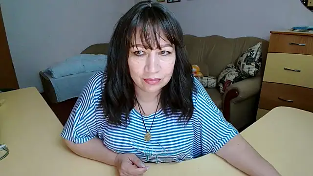 Snapshot of Lucretia_Goldi_ chatting on October 2025 08:42:01 PM Lucretia Goldi  online show from October 2025 08:42:01 PM