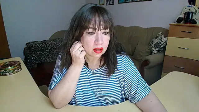 Lucretia Goldi  online show from February 2026 09:41:01 PM