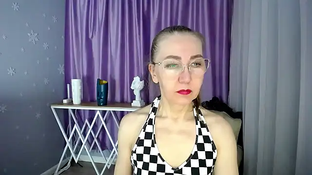 queen a n i online show from February 2025 08:59:02 AM