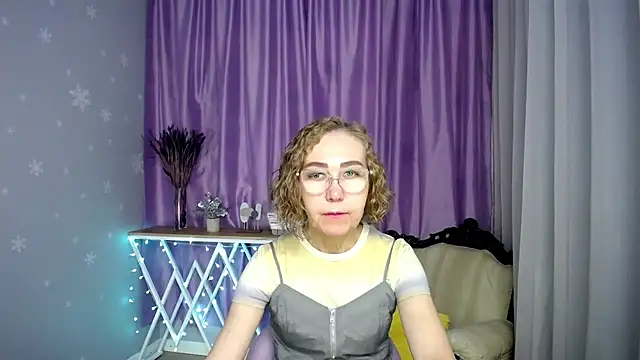 Snapshot of queen_a_n_i chatting on July 2026 08:27:02 AM queen a n i online show from July 2026 08:27:02 AM