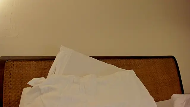 Snapshot of victorias_world chatting on February 2026 09:57:02 AM victorias world online show from February 2026 09:57:02 AM