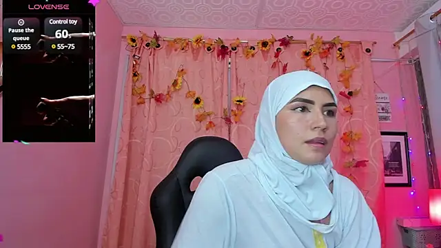 Snapshot of DarshaKhemu chatting on January 2025 11:48:01 PM DarshaKhemu online show from January 2025 11:48:01 PM