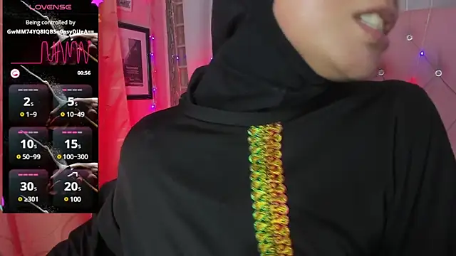 Snapshot of DarshaKhemu chatting on January 2025 11:32:01 PM DarshaKhemu online show from January 2025 11:32:01 PM