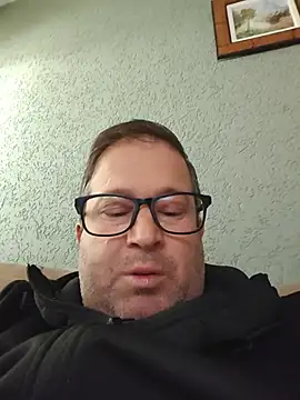 Snapshot of tavio1 chatting on June 2026 06:06:01 PM tavio1 online show from June 2026 06:06:01 PM