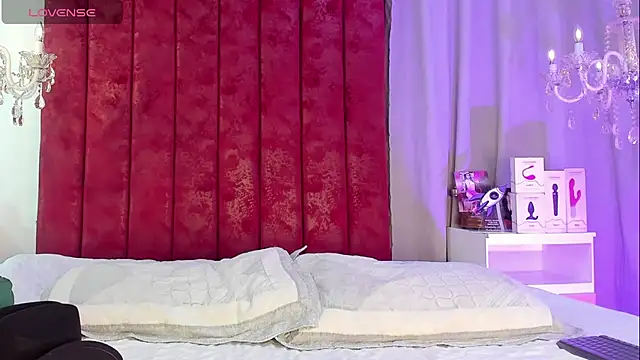 Selenee- online show from December 2025 01:18:02 PM