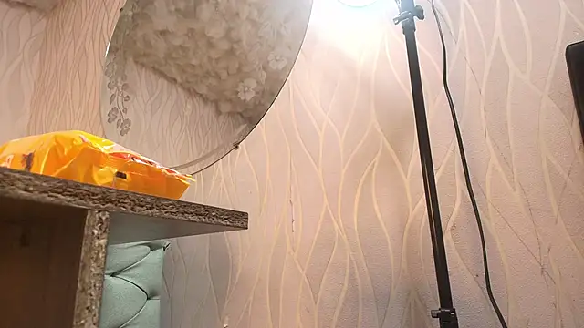 lay navas online show from March 2025 07:09:01 PM