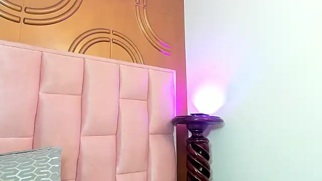 Snapshot of valeriaa19 chatting on March 2025 08:29:01 AM valeriaa19 online show from March 2025 08:29:01 AM