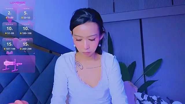 Mia Tin online show from March 2026 04:46:01 PM