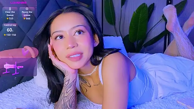 Mia Tin online show from March 2026 07:17:01 PM