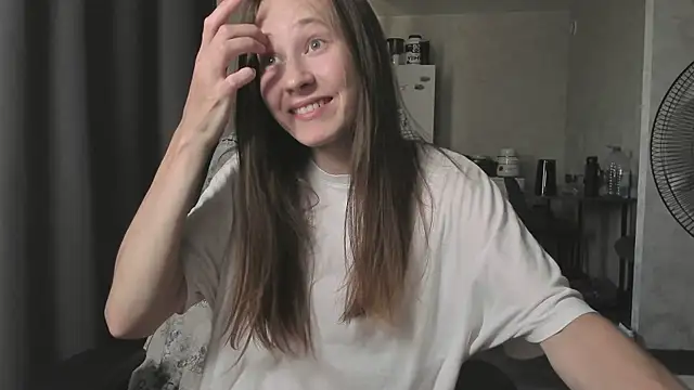 Courtney Luv online show from July 2026 02:46:02 PM