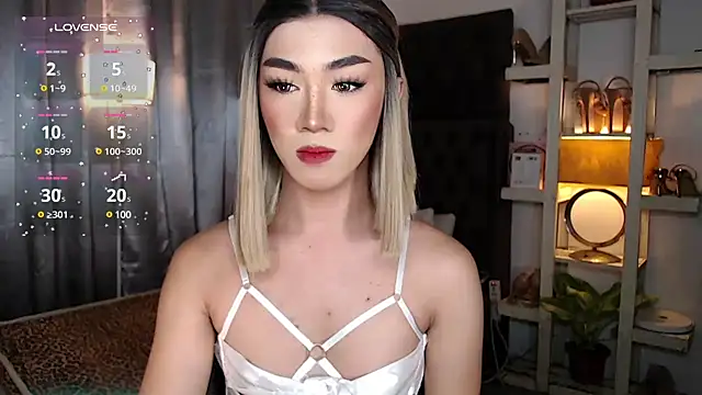 Snapshot of Local_Hoelyx chatting on December 2024 07:21:01 PM Local Hoelyx online show from December 2024 07:21:01 PM