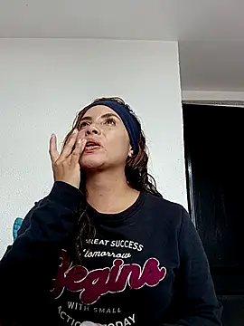 Snapshot of karolkim022 chatting on October 2025 06:38:02 PM karolkim022 online show from October 2025 06:38:02 PM