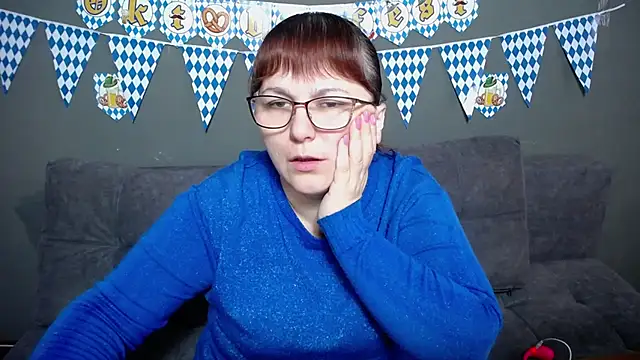 Snapshot of AliceInksSweetty chatting on September 2025 06:07:01 AM AliceInksSweetty online show from September 2025 06:07:01 AM