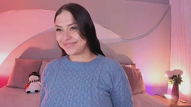 Nicolle W online show from December 2025 11:52:02 AM