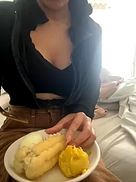 Snapshot of DulceMya6 chatting on November 2025 12:39:02 PM DulceMya6 online show from November 2025 12:39:02 PM