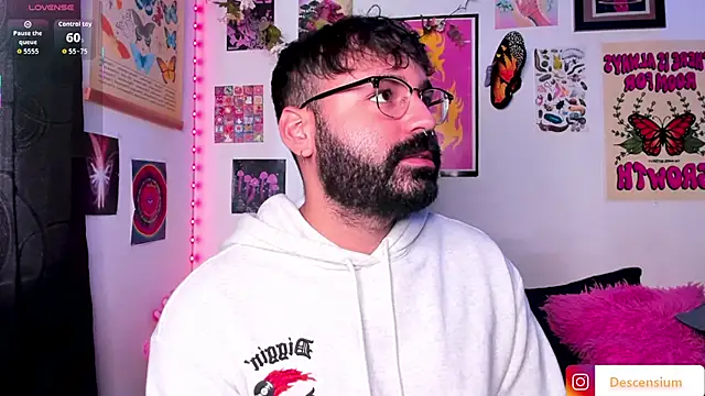 Snapshot of johnnyalx chatting on February 2026 07:12:01 PM johnnyalx online show from February 2026 07:12:01 PM