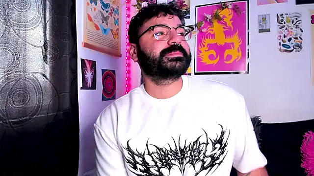 Snapshot of johnnyalx chatting on February 2026 07:29:01 PM johnnyalx online show from February 2026 07:29:01 PM