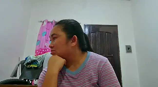 LalaiAsian online show from December 2024 07:29:02 PM