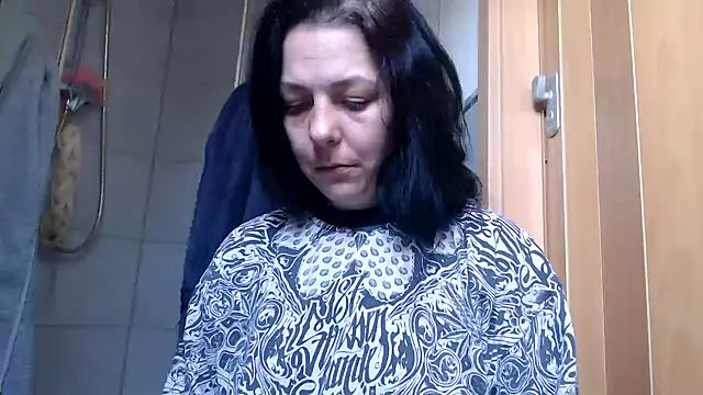 Snapshot of LaraLoviaAndFriends chatting on March 2025 12:41:01 PM LaraLoviaAndFriends online show from March 2025 12:41:01 PM