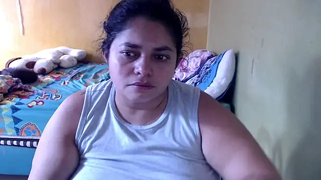 Snapshot of yulieth_bbw chatting on April 2026 01:48:02 PM yulieth bbw online show from April 2026 01:48:02 PM