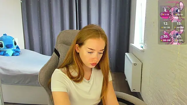 Hot Mia  online show from June 2026 09:22:02 AM