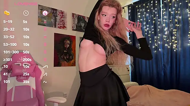 boobsybootie online show from March 2025 12:41:02 PM