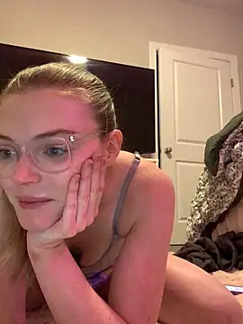 Snapshot of collegeslay chatting on January 2025 12:06:01 AM collegeslay online show from January 2025 12:06:01 AM