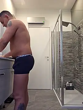 Snapshot of kekko-1982 chatting on December 2024 01:54:02 PM kekko-1982 online show from December 2024 01:54:02 PM