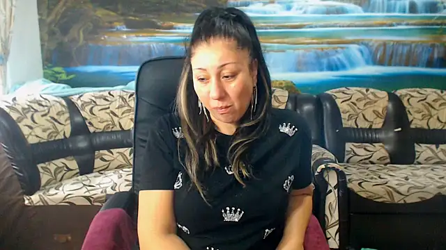 Snapshot of MoistMady chatting on November 2025 06:56:02 AM MoistMady online show from November 2025 06:56:02 AM