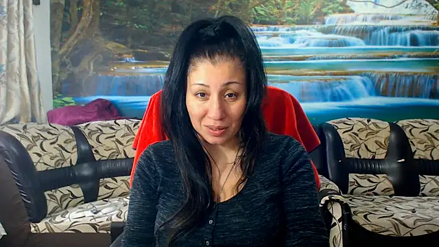 Snapshot of MoistMady chatting on February 2026 10:14:02 AM MoistMady online show from February 2026 10:14:02 AM