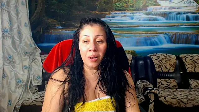 Snapshot of MoistMady chatting on February 2026 11:00:01 PM MoistMady online show from February 2026 11:00:01 PM