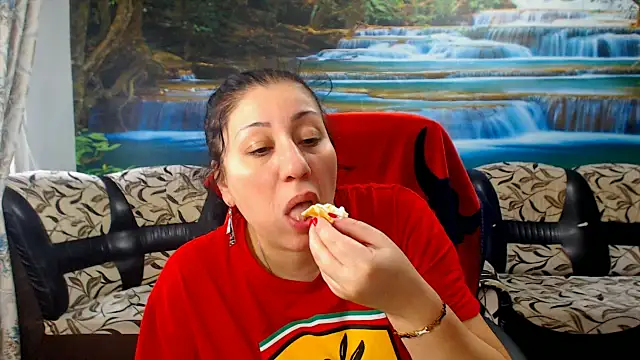 Snapshot of MoistMady chatting on February 2026 06:23:01 AM MoistMady online show from February 2026 06:23:01 AM