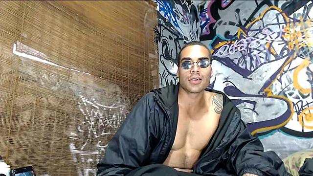 Justin Frank online show from March 2025 08:09:02 PM