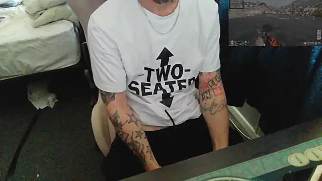 Snapshot of robvegas274 chatting on September 2025 11:05:02 PM robvegas274 online show from September 2025 11:05:02 PM