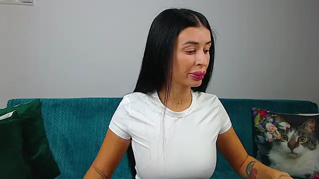 Snapshot of SaraDaisy chatting on September 2025 04:56:02 PM SaraDaisy online show from September 2025 04:56:02 PM