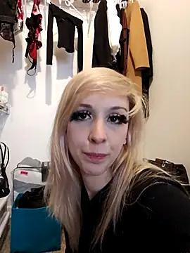 AmethystFoxx online show from January 2026 06:13:02 PM