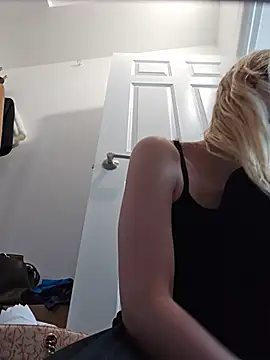 Snapshot of AmethystFoxx chatting on July 2026 03:47:01 PM AmethystFoxx online show from July 2026 03:47:01 PM