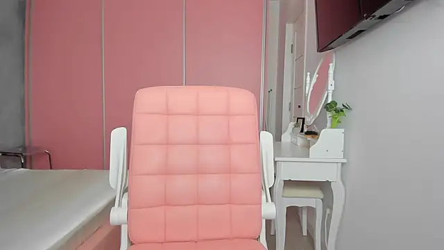 daddysgirl2222 online show from September 2025 08:05:01 AM