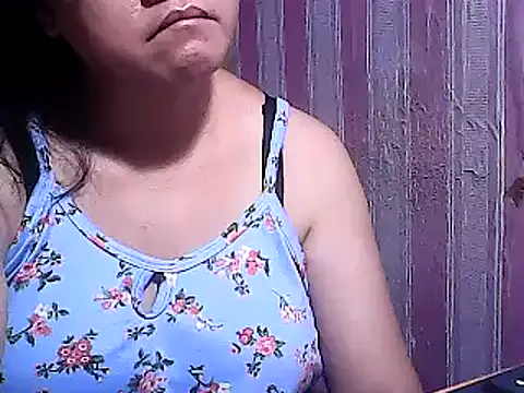 Snapshot of sweetsosie18 chatting on February 2025 09:00:02 AM sweetsosie18 online show from February 2025 09:00:02 AM