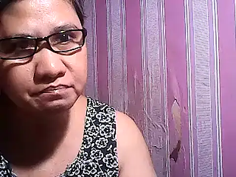 Snapshot of sweetsosie18 chatting on March 2025 04:38:02 AM sweetsosie18 online show from March 2025 04:38:02 AM