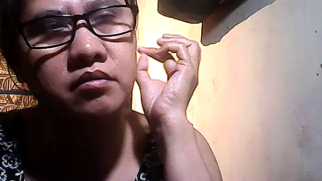 sweetsosie18 online show from December 2025 05:30:01 PM