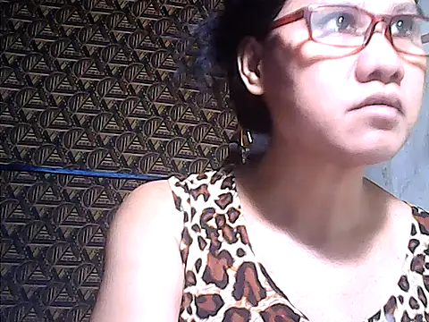 Snapshot of sweetsosie18 chatting on June 2026 01:49:01 AM sweetsosie18 online show from June 2026 01:49:01 AM