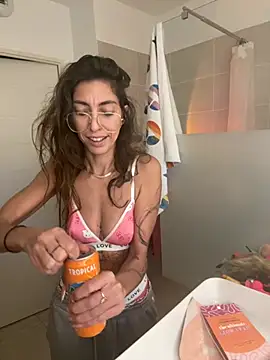 amanilouve online show from January 2026 11:42:01 PM