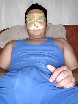 Efrain2090 online show from November 2025 07:08:02 AM