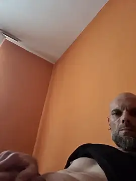 Snapshot of Ladyshaker82 chatting on November 2025 02:52:02 PM Ladyshaker82 online show from November 2025 02:52:02 PM