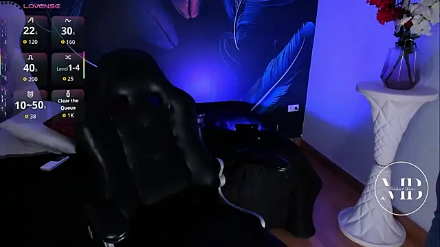 MichaelBear  online show from November 2025 01:22:01 PM